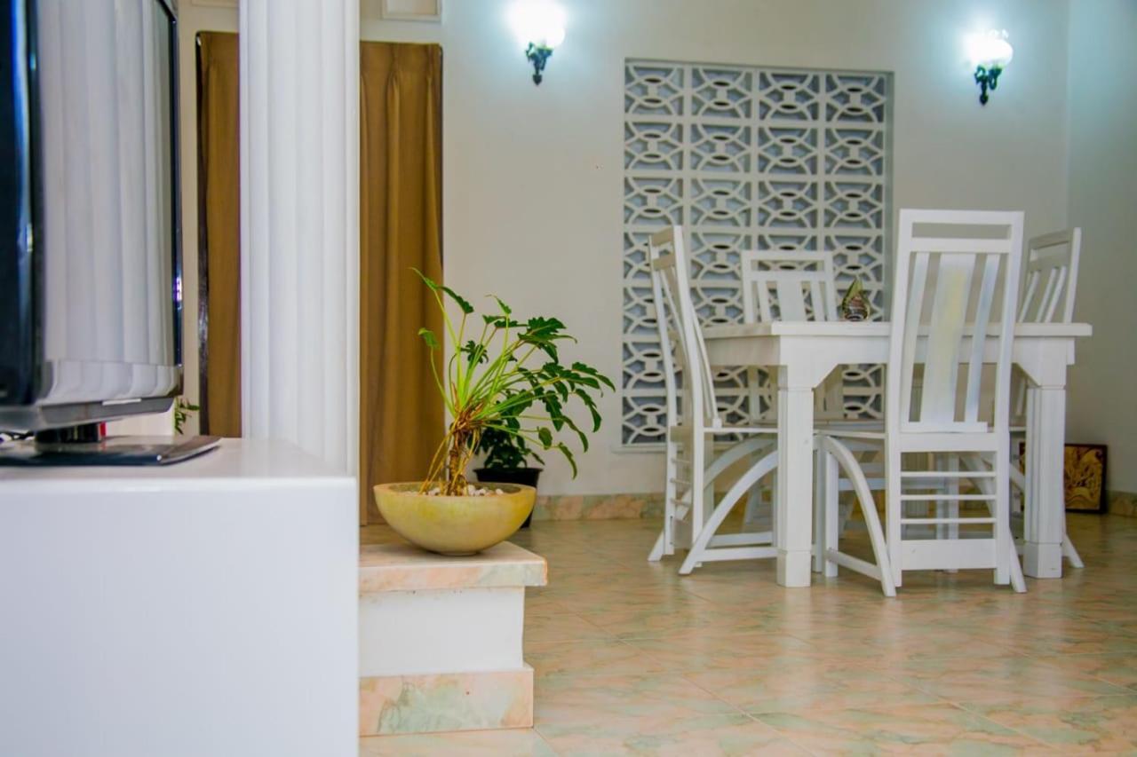 Niwahana Transit City Hotel Катунаяка Экстерьер фото