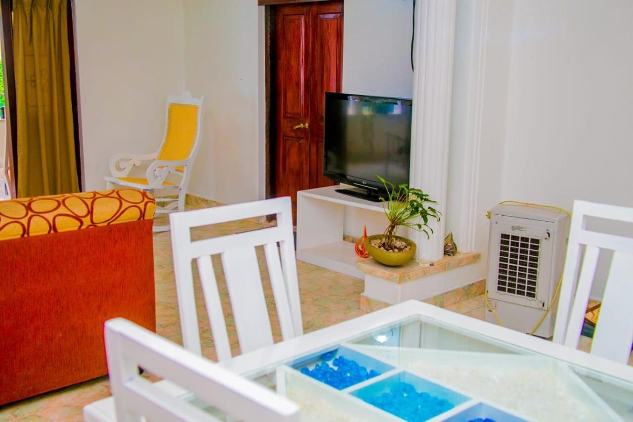 Niwahana Transit City Hotel Катунаяка Экстерьер фото